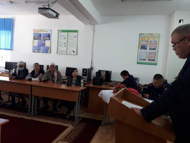 Ахмет Байтұрсынов атындағы №13 орта мектебінің директоры А. Абеевтың қамқоршылық кеңес мүшелері алдындағы есебі