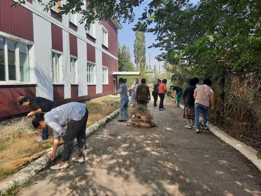 "Таза мектеп,таза аула" сенбілік жұмыстары