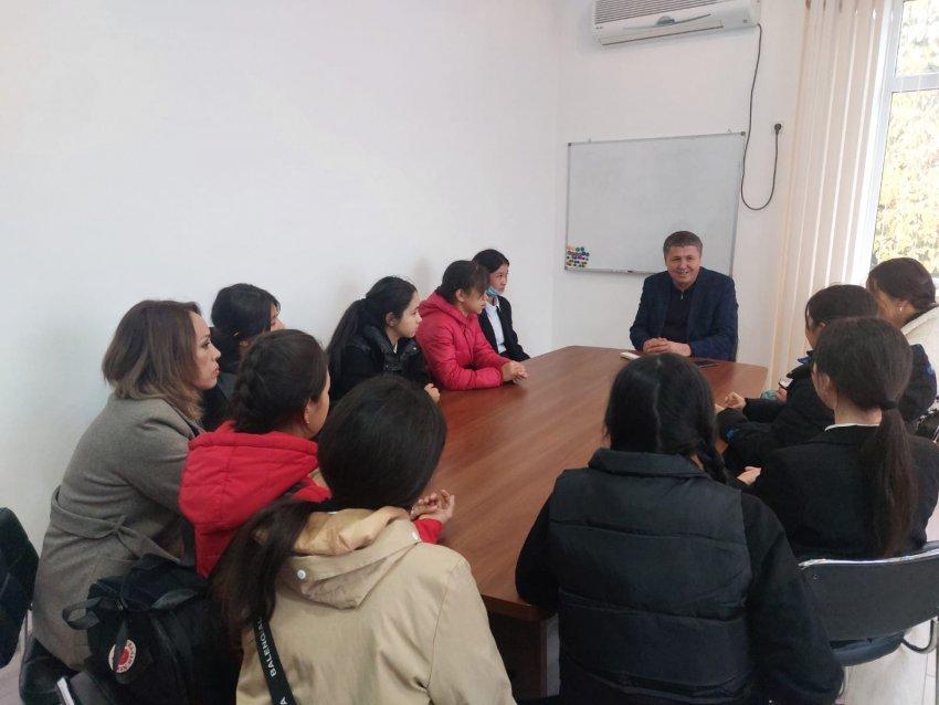 «Мамандықты дұрыс таңдау,табысты өмірдің кілті» кәсіптік бағдар жұмыстарын жүзеге асыруға бағытталған топсеруен
